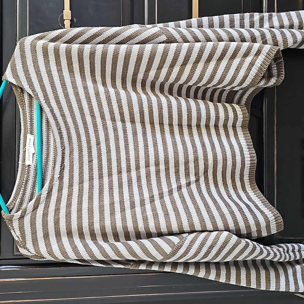 Women small sweater